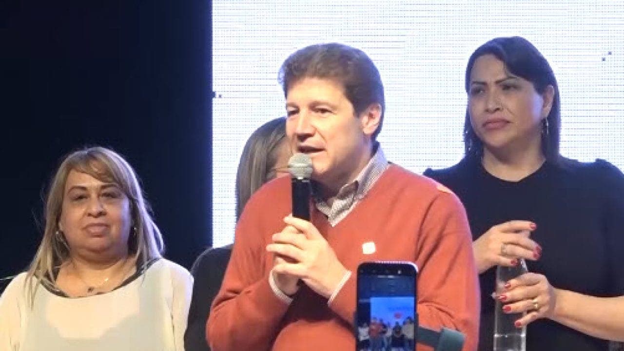 ELECCIONES 2023: GUSTAVO MELELLA FUE REELECTO EN LA GOBERNACIÓN DE TDF