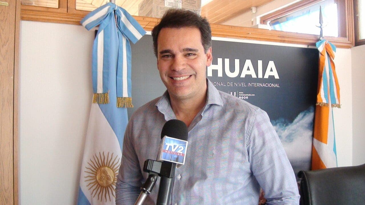 NUEVO STAND DE TURISMO EN EL AEROPUERTO DE USHUAIA