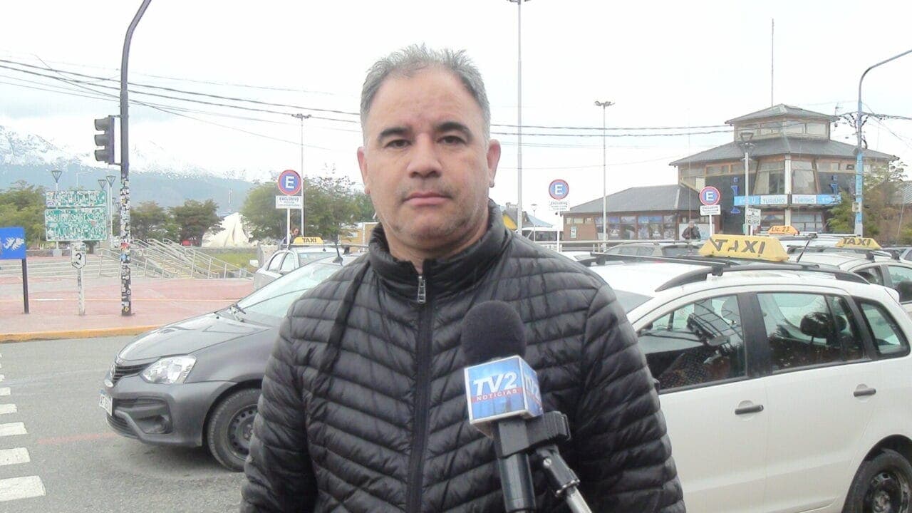 RECLAMO DE TAXIS POR UBER