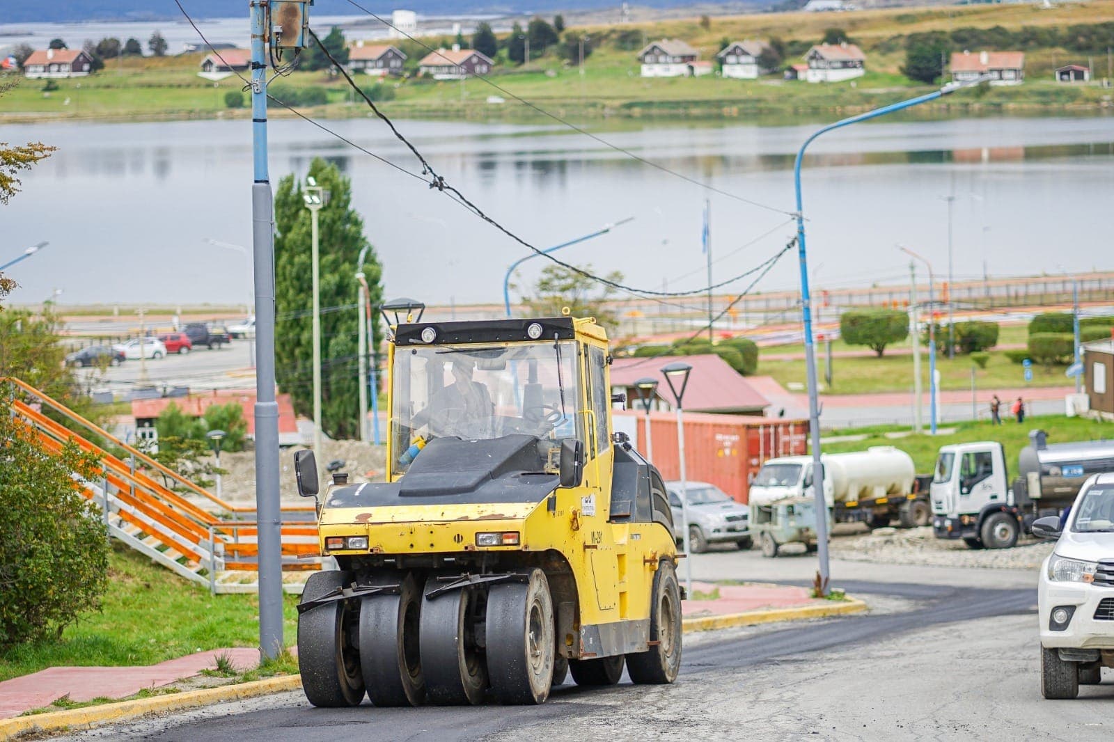 TRABAJOS DE BACHEO POR LA DPOSS