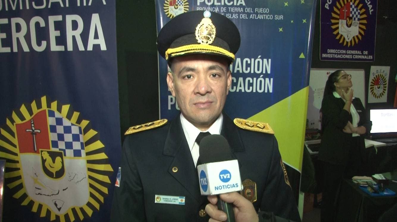 MUESTRA POR EL ANIVERSARIO 140 DE LA POLICÍA PROVINCIAL