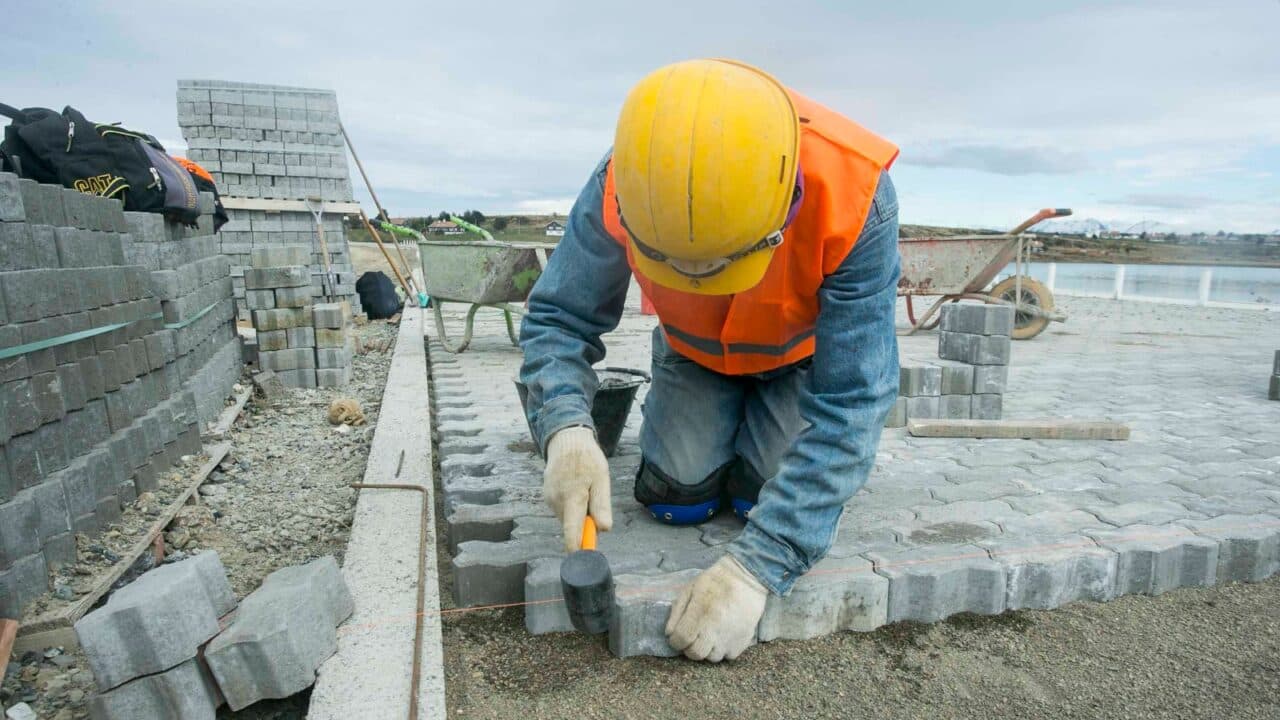 TRABAJOS EN LA PASARELA FIQUE