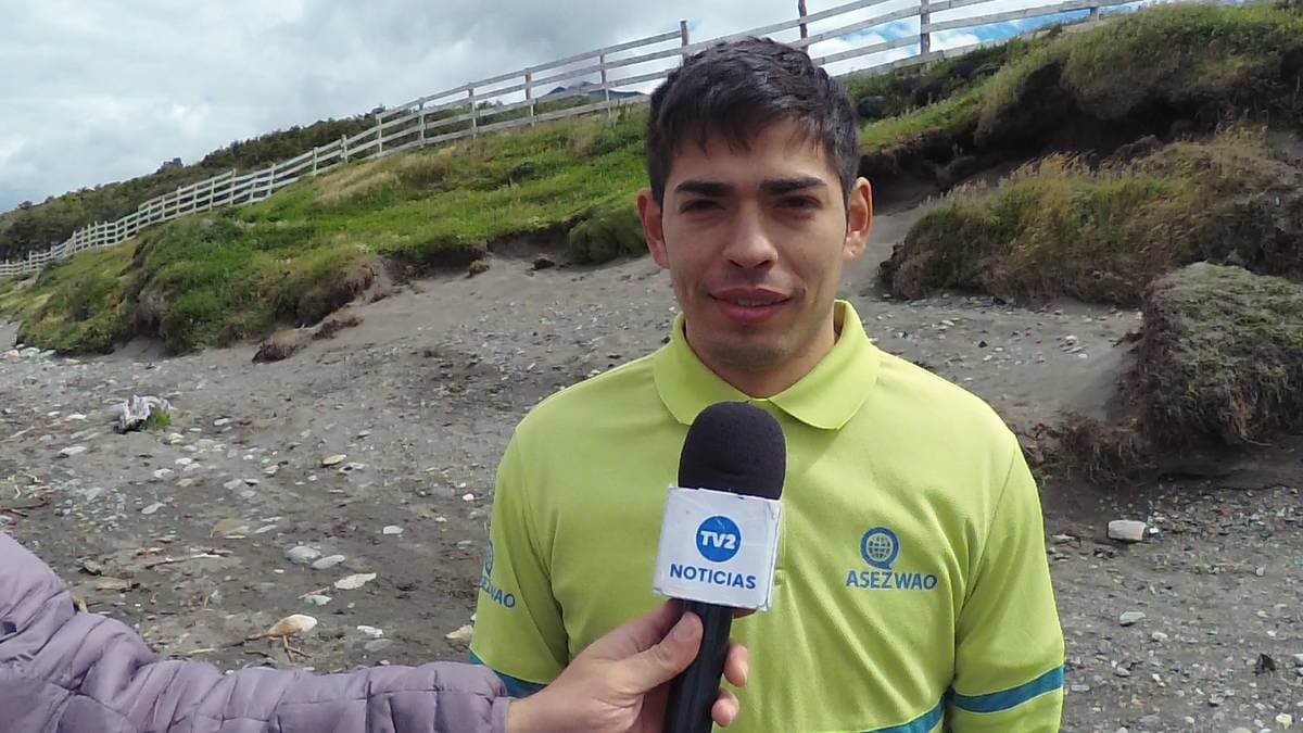 JÓVENES REALIZARON LIMPIEZA DE COSTAS EN USHUAIA